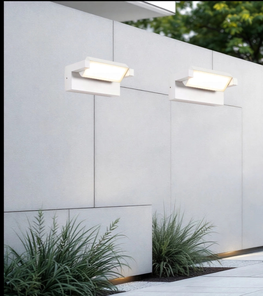 Applique Bianco a LED da Esterno 21W IP65, Lampada a Parete Orientabile, 1800 Lumen, Alluminio e Vetro, CCT switch Luce calda, fredda, naturale
