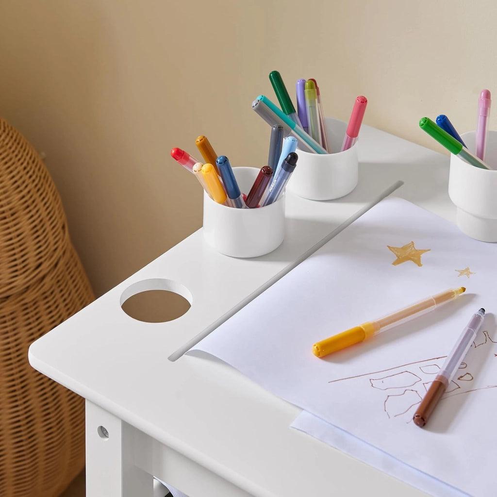 Tavolino Bambini con 1 Sedia, Set Tavolo e Sedie per Bambini Multiattività con 2 Ripiani, Tavolo Disegno e Gioco, Sedia Scrivania Cameretta Bianco 80x54x65,5cm KMB60-W
