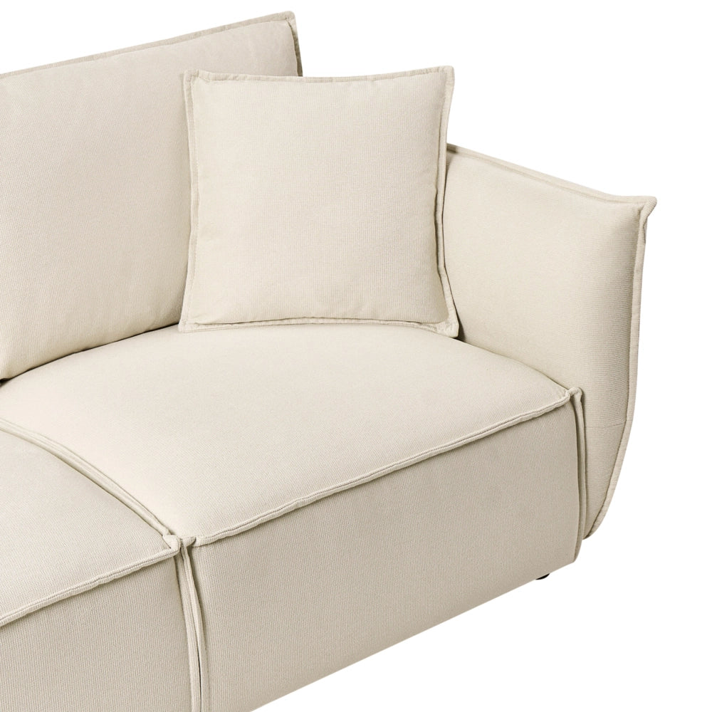 Divano in tessuto beige Rivestimento a basso profilo Seduta larga e profonda Schienale imbottito Moderno Accogliente