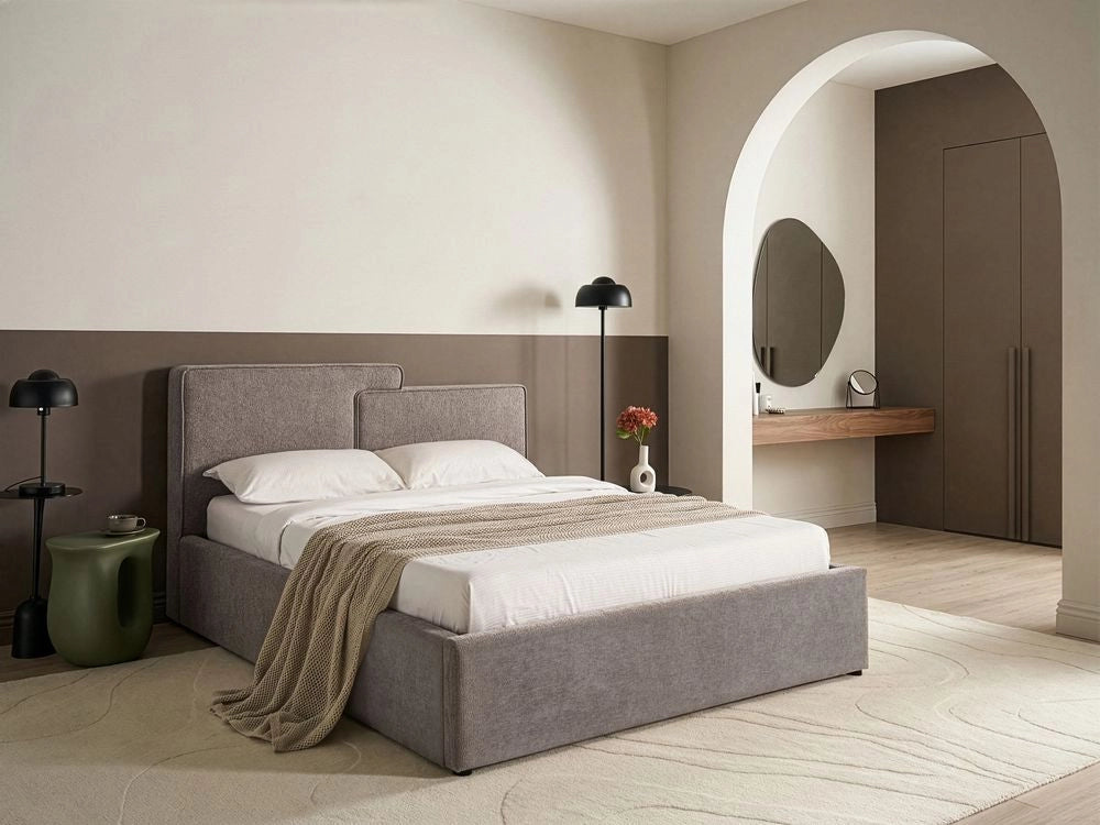 Letto contenitore rivestito in tessuto grigio marrone 160 x 200 cm testiera asimmetrica a gradini in stile scandinavo