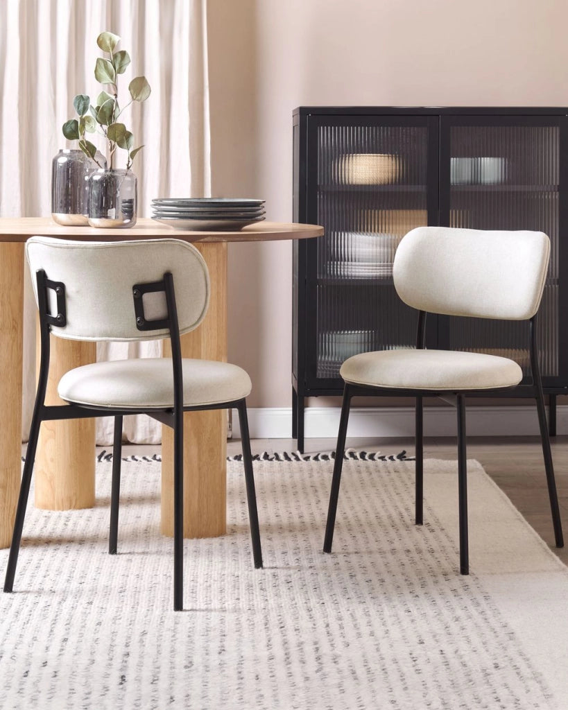 Set di 2 sedie da pranzo Beige Sedute in poliestere Gambe in metallo senza braccioli per la sala da pranzo Cucina
