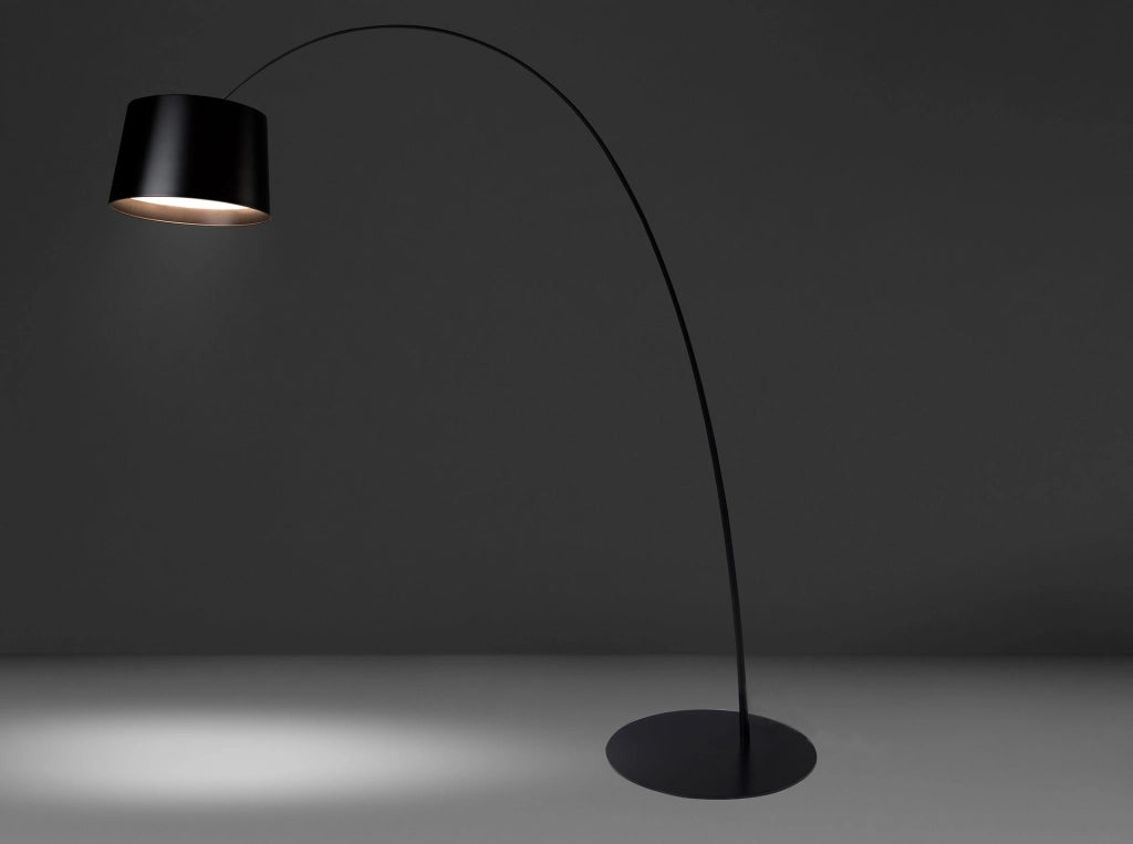 Lampada da terra regolabile in acciaio nero