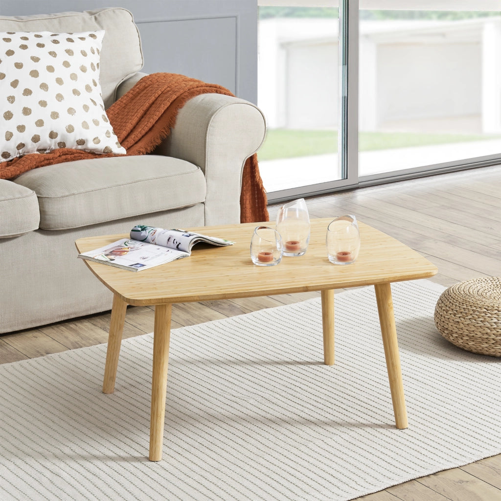 Tavolino Basso da Divano 'Nurmijärvi' con Piano Rettangolare - Bambù - color Naturale [en.casa]