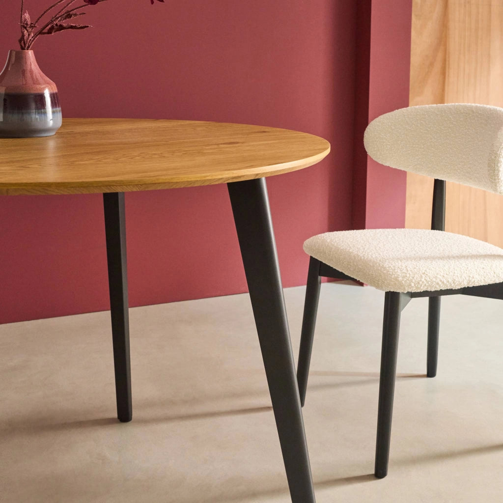 Tavolo da pranzo rotondo effetto legno con gambe in metallo nero 4