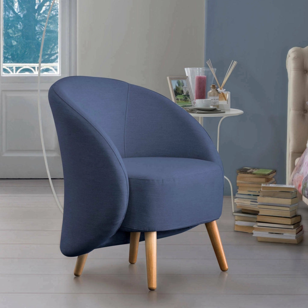 Poltrona Alla, Poltrona di design da salotto, 100% Made in Italy, Poltroncina relax in tessuto imbottito, cm 70x60h80, Blu