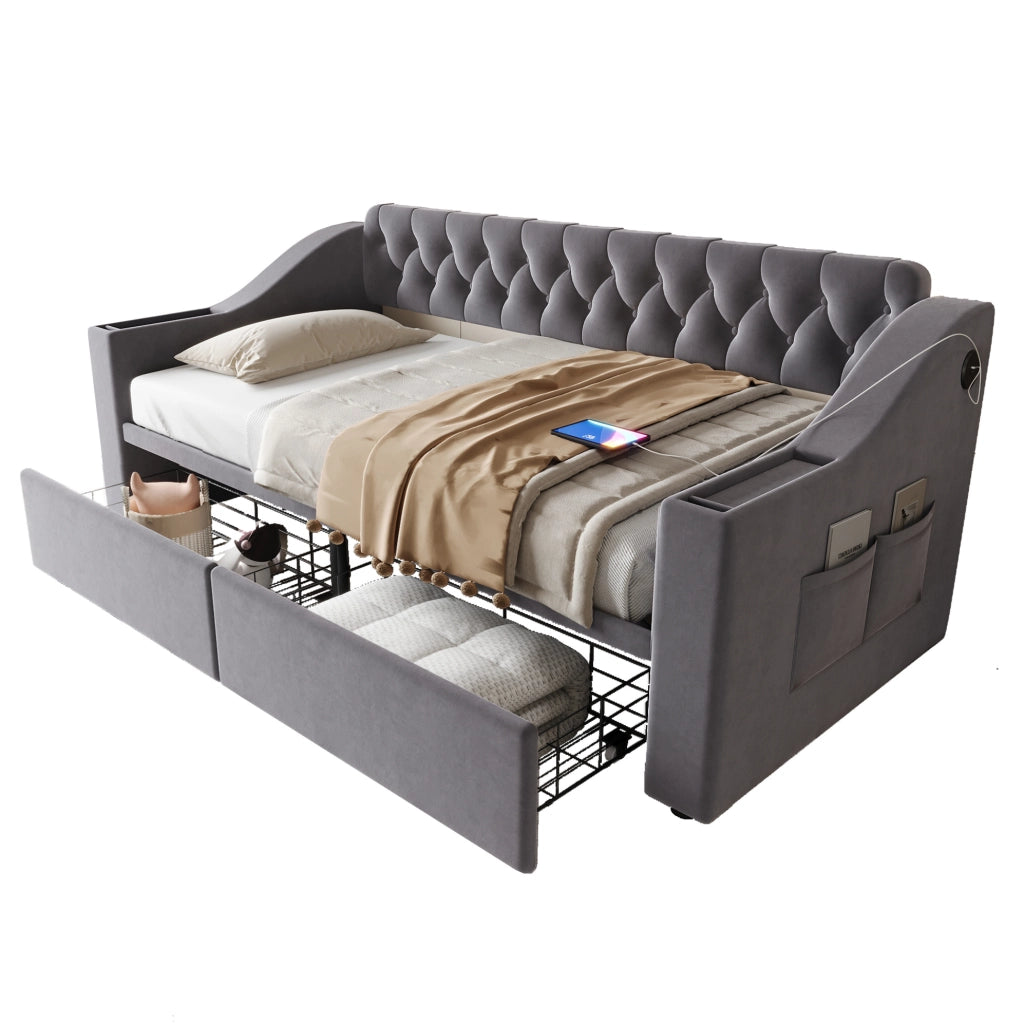 Divano letto imbottito con ampia capacità contenitiva e porte USB