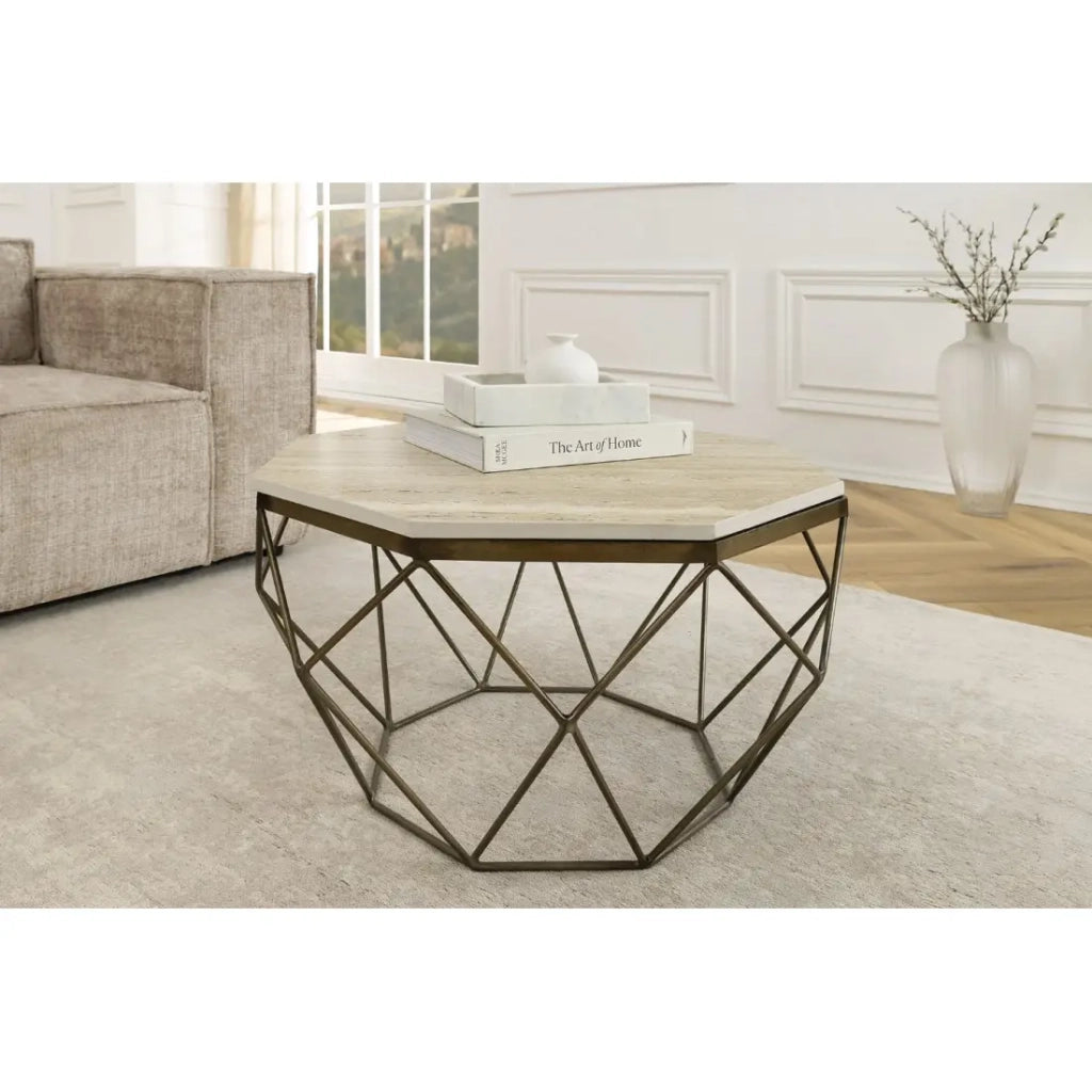 Tavolino basso NEXORA 70 cm in travertino beige e metallo finitura ottone design geometrico