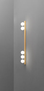 Plafoniera 10S48482 in metallo color oro opaco con 5 diffusori sferici in vetro soffiato bianco acidato - Design moderno ed elegante - Perenz