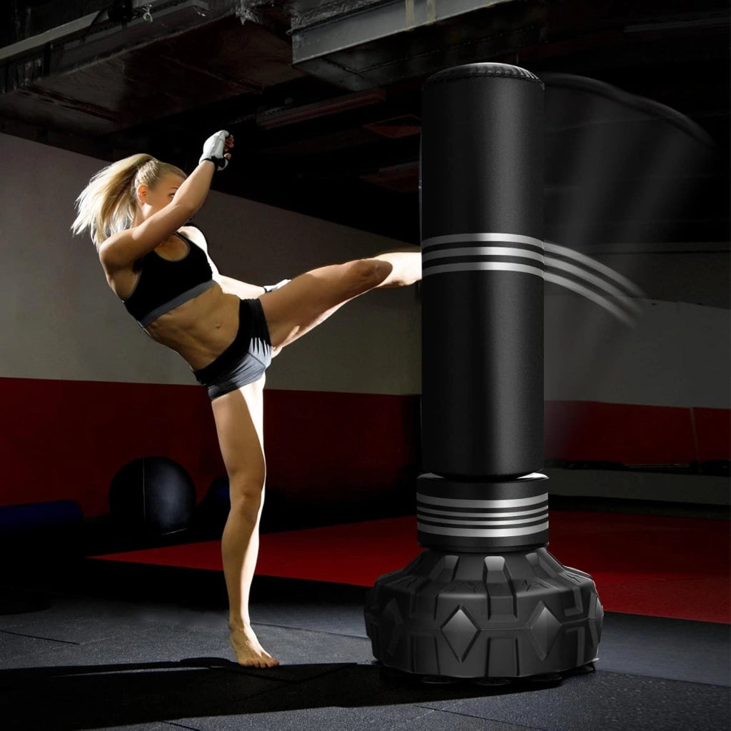 Sacco da Boxe da Terra Professionale con Area per Calci, Sacco Kick Boxing Autoportante con Base Riempibile da Sabbia e Acqua, 12 Ventose in Gomma e Struttura Multistrato
