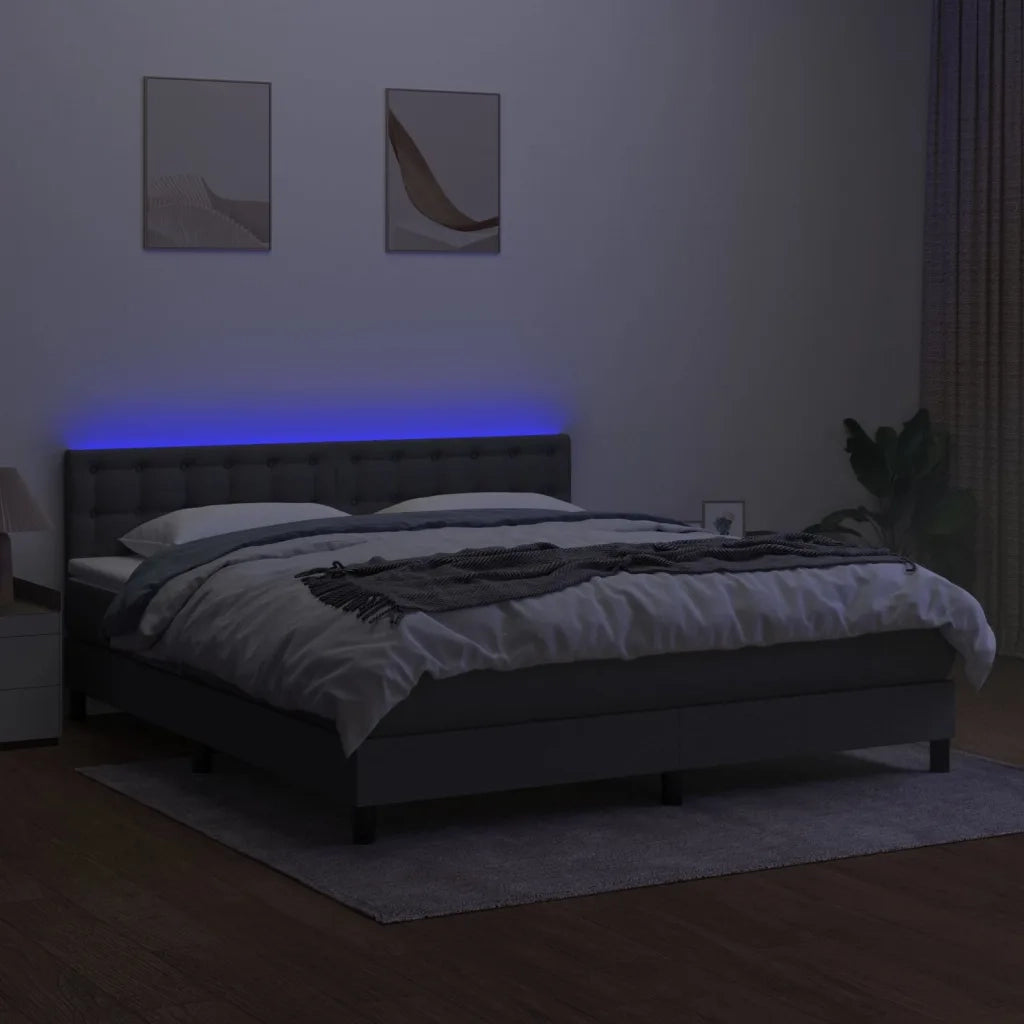 Letto a Molle Materasso e LED Grigio Scuro 180x200cm in Tessuto 3133494