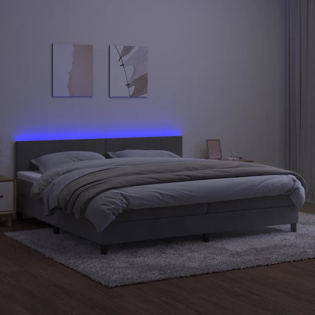 Letto a Molle con Materasso e LED Grigio Chiaro 200x200 cm Velluto 3134303