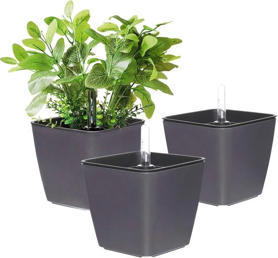 Piantine auto-irriganti in plastica con indicatore di livello d'acqua 13 cm grigio - Set da 3

Caratteristiche tecniche: 

- Materiale: plastica
- Dimensioni: 13 cm
- Set: 3 pezzi