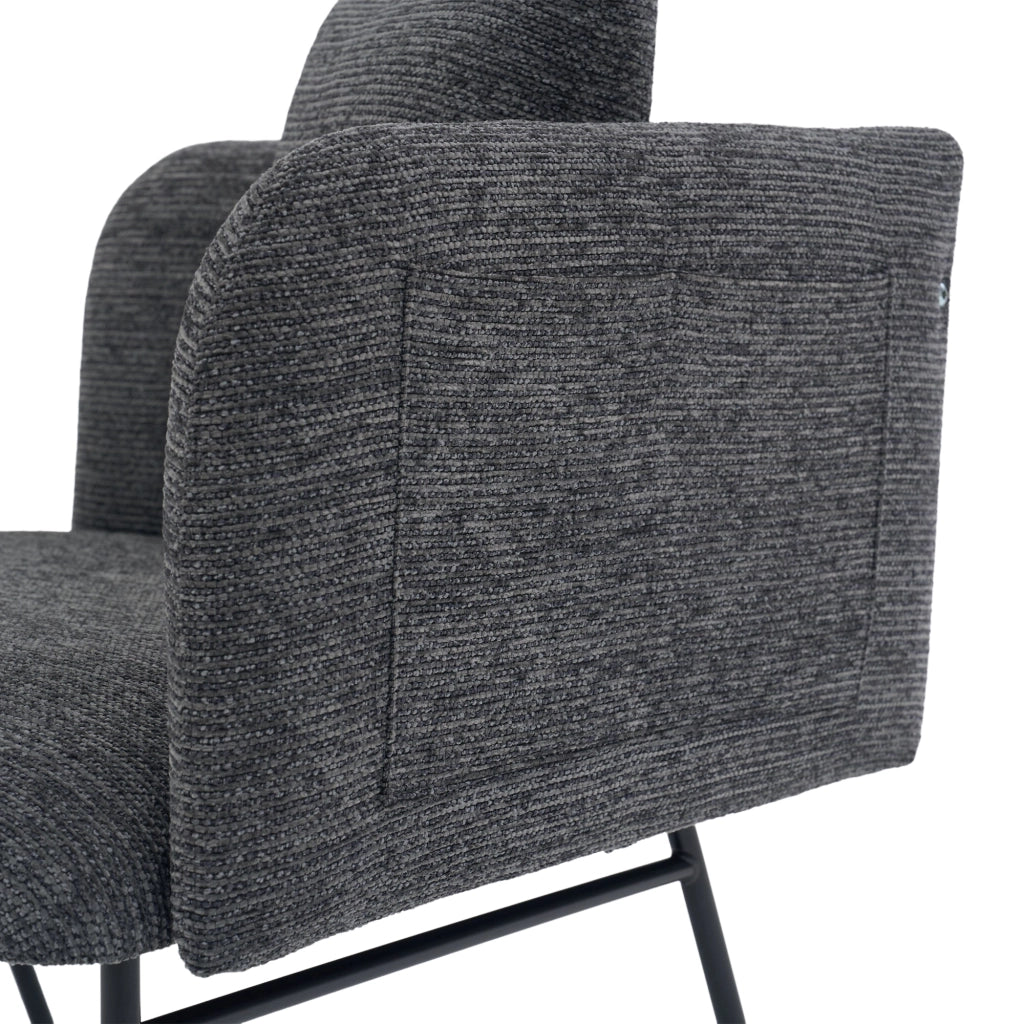 Poltrona moderna in chenille grigio scuro con tavolino laterale e 2 tasche portaoggetti