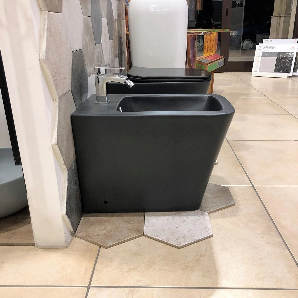 Coppia di sanitari wc e bidet a terra ceramica nera SICENA SQUARED
