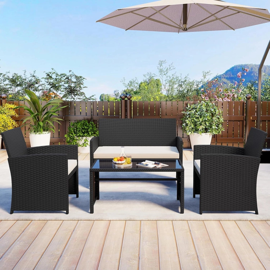 Set Salotto da Giardino 4 Pezzi, Divanetto e Poltrone in Rattan con Tavolino da Caffè in Vetro Temperato, Set di Mobili da Esterno Imbottiti per Cortile, Veranda e Bordo Piscina (Bianco)