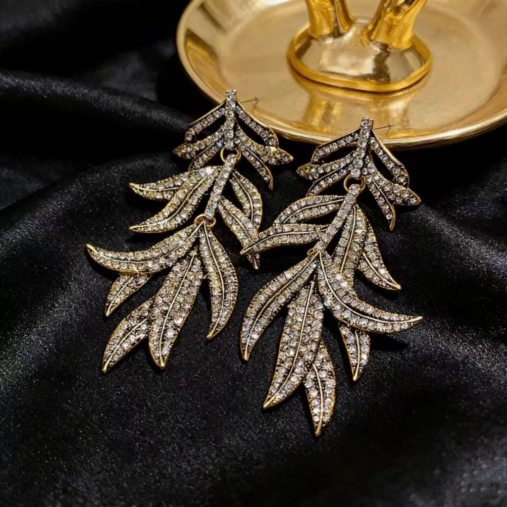 Orecchini vintage a foglia con diamanti