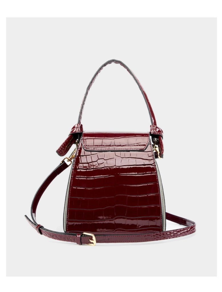 Borsa a tracolla da donna in vera pelle con stampa coccodrillo, colore rosso.