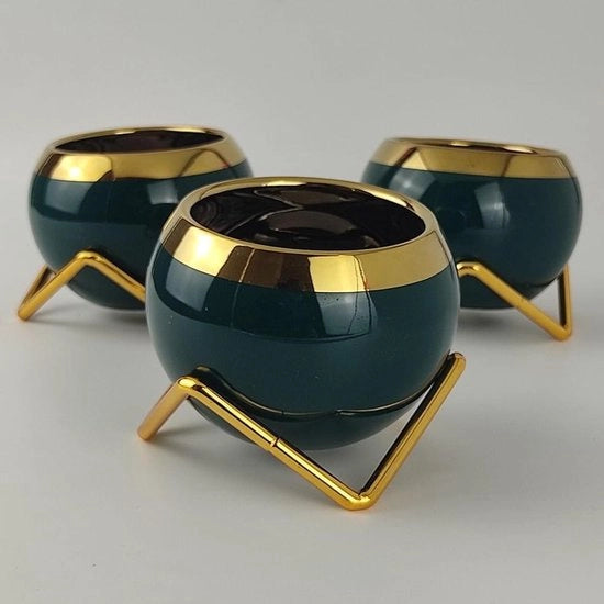 3 x Mini vasi di ceramica con base dorata e decorazione di piante artificiali - altezza 8 cm (verde) per uso domestico e ufficio