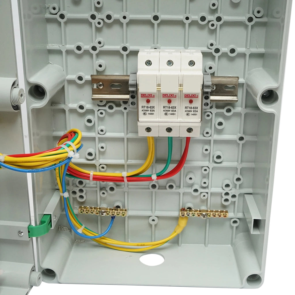 Pannello gruppo prese per organizzazione cantiere 2x415V/16A, 1x250V/16A, 520x300x160mm IP44/IP67 SUNTREE