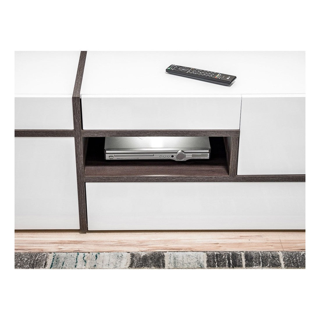 Set 4 mobili da salotto collezione CRISS con LED integrati. Colore bianco e finiture in rovere.