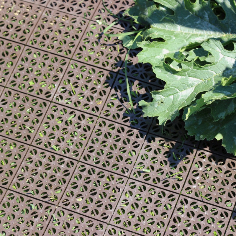 Ezooza MultiFlex – 56 Piastrelle Drenanti Flessibili per Esterni (5 m²), 30x30 cm, Plastica Riciclata, Colore: Marrone