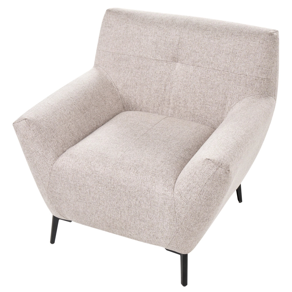 Poltrona in tessuto beige con braccioli, trapuntatura decorativa e gambe in metallo nero angolo lettura moderno per il soggiorno