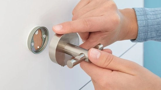 Handricostruzione del supporto per asciugamani della camera da bagno, 2 braccia e girevole, finitura cromata - per installazione a parete senza perforazione, inclusa soluzione per rimozione dell'adesivo - 456 mm x 50 mm x 84 mm