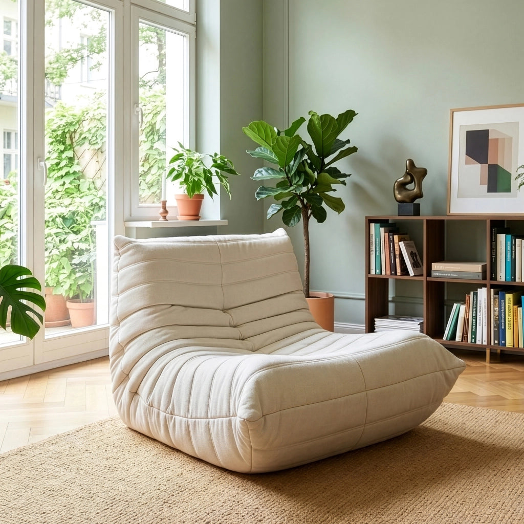 Poltrona Bassa Imbottita Kodsø con Rivestimento in Chenille 75x90x100 cm - Beige [en.casa]