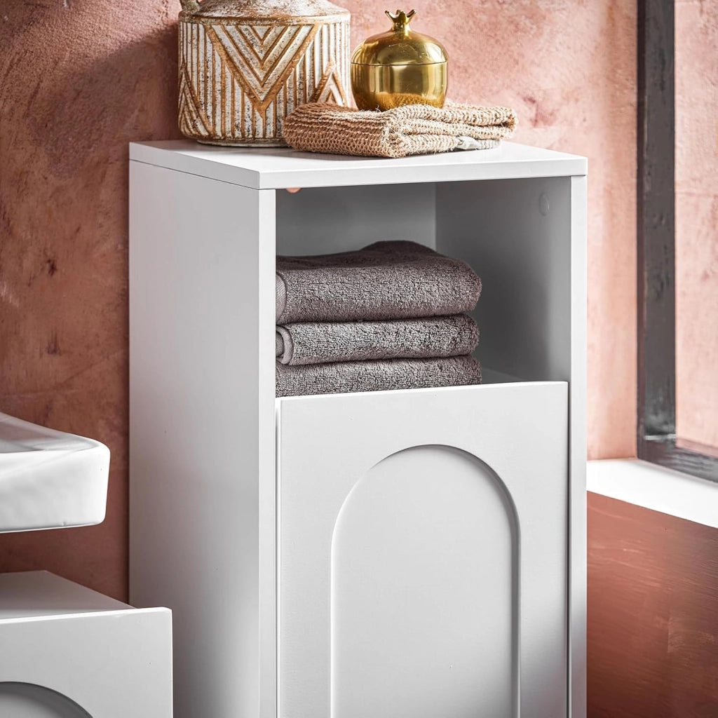 Wäscheschrank con Sacco Portabiancheria Mobile Bagno Salvaspazio con Cesto Estraibile Mobiletto Bagno in Legno per Piccoli Bagni o WC Ospiti, Bianco, 30x97x30cm BZR161-W
