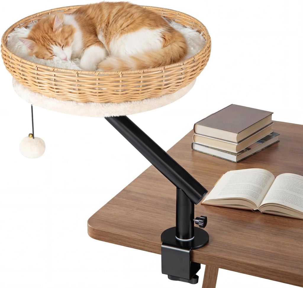 Letto per Gatti da Scrivania Girevole 360°, Cuccia per Gatti in Rattan PE con Cuscino in Peluche Rimovibile, Amaca con Morsetto per Spessore 1,5-4,5 cm, Cuccia Salvaspazio per Ufficio e Casa