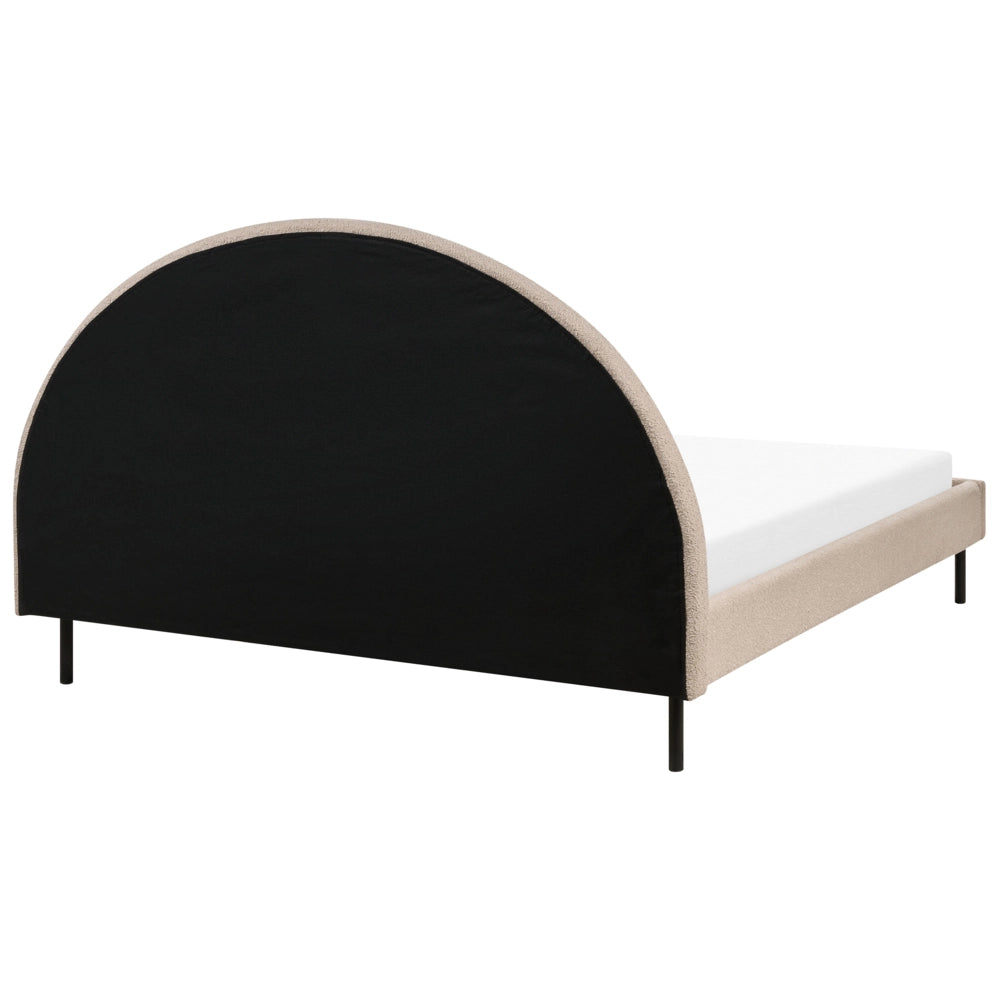 Letto matrimoniale in poliestere bouclè beige imbottito con base a doghe e testiera rotonda 160 x 200 cm minimalista retrò