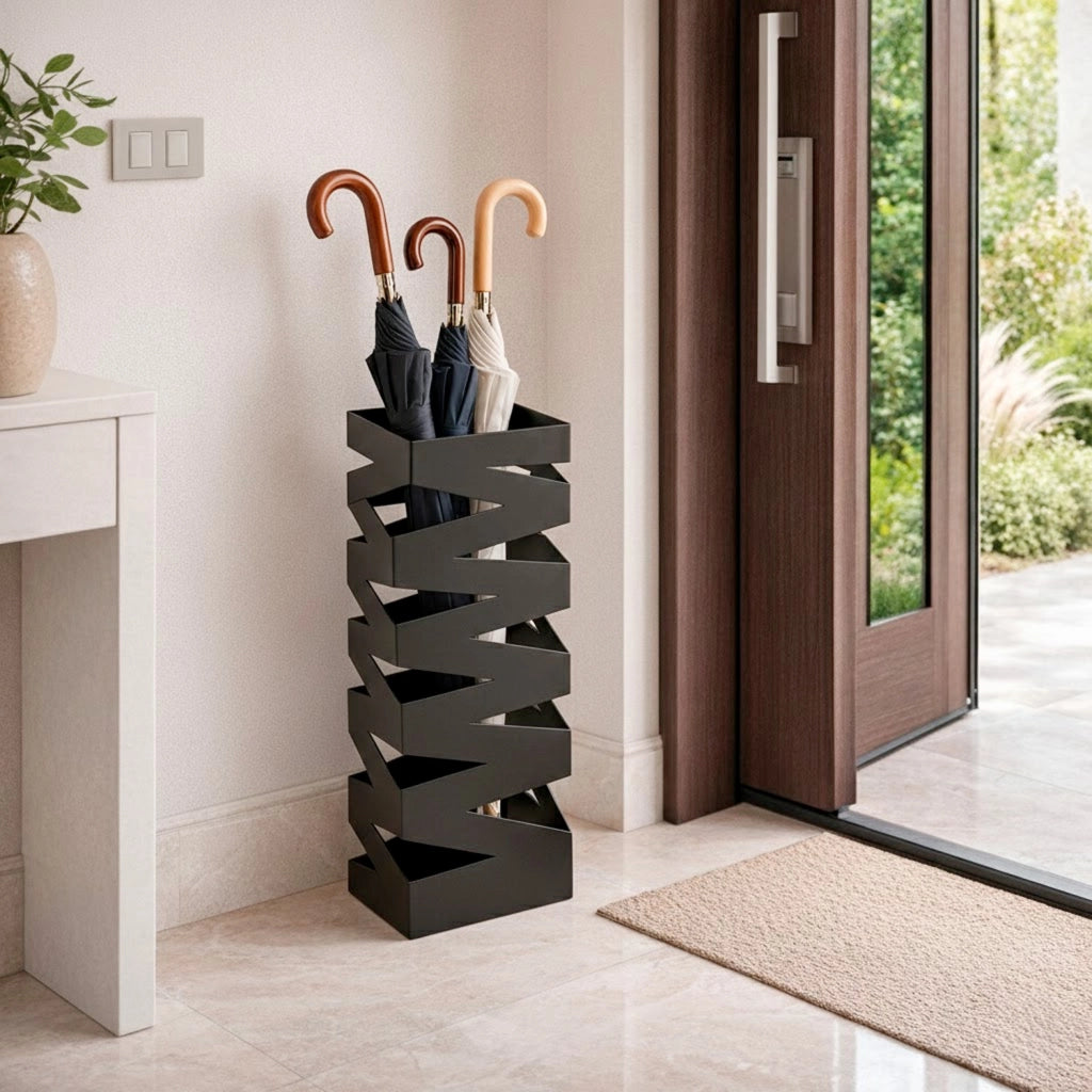 Portaombrelli In Acciaio Zincato Per Casa E Ufficio Con Intarsi Decorativi Base Antiscivolo Vaschetta Scolapioggia 2 Ganci Removibili Design Moderno Ingresso 49 X 15.5 X 15.5 Cm Nero
