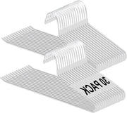 Hangers in metallo con trattamento antiscivolo per pantaloni, jeans, asciugamani e sciarpe in bianco - spazievitore e multifunzionale