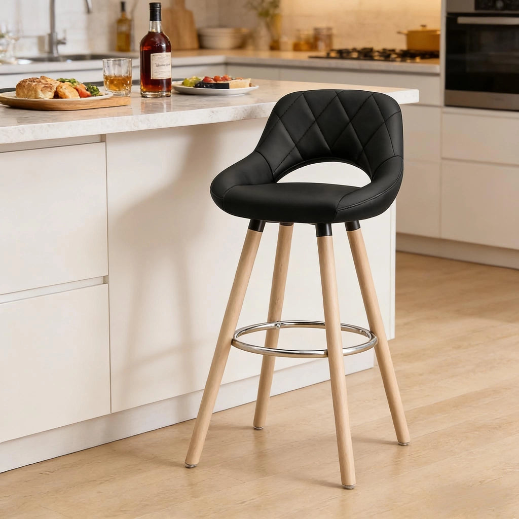 Sgabello da bar nero in similpelle e legno massello con schienale, altezza seduta 68 cm
