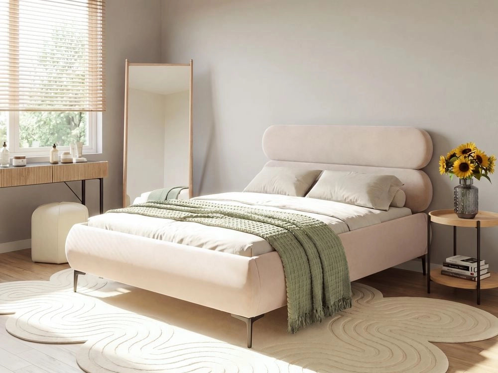 Letto matrimoniale con rete testiera in velluto beige chiaro gambe in metallo camera da letto 120 x 200 cm classica minimalista