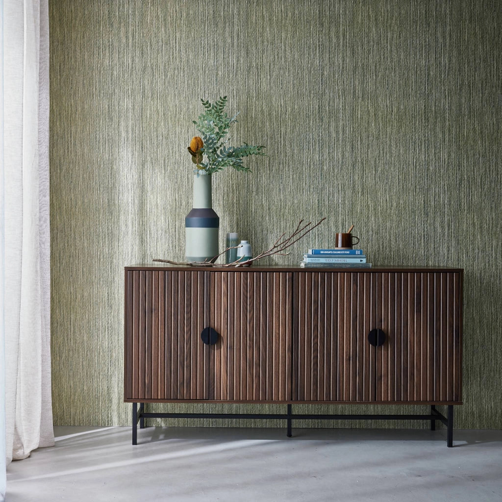 Credenza a 4 ante scanalata effetto legno, 157.5cm, marrone scuro