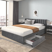 Letto matrimoniale 180x200 cm in velluto grigio con testiera e 2 cassetti; con rete a doghe