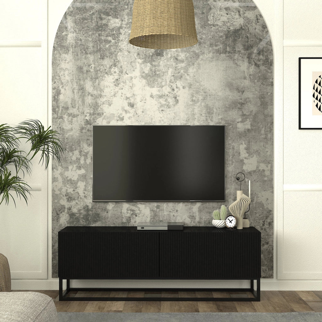 Mobile Porta TV Verpsboga a 2 Ante Decorative e Telaio Lungo in Metallo 135x32x47 cm - Nero [en.casa]