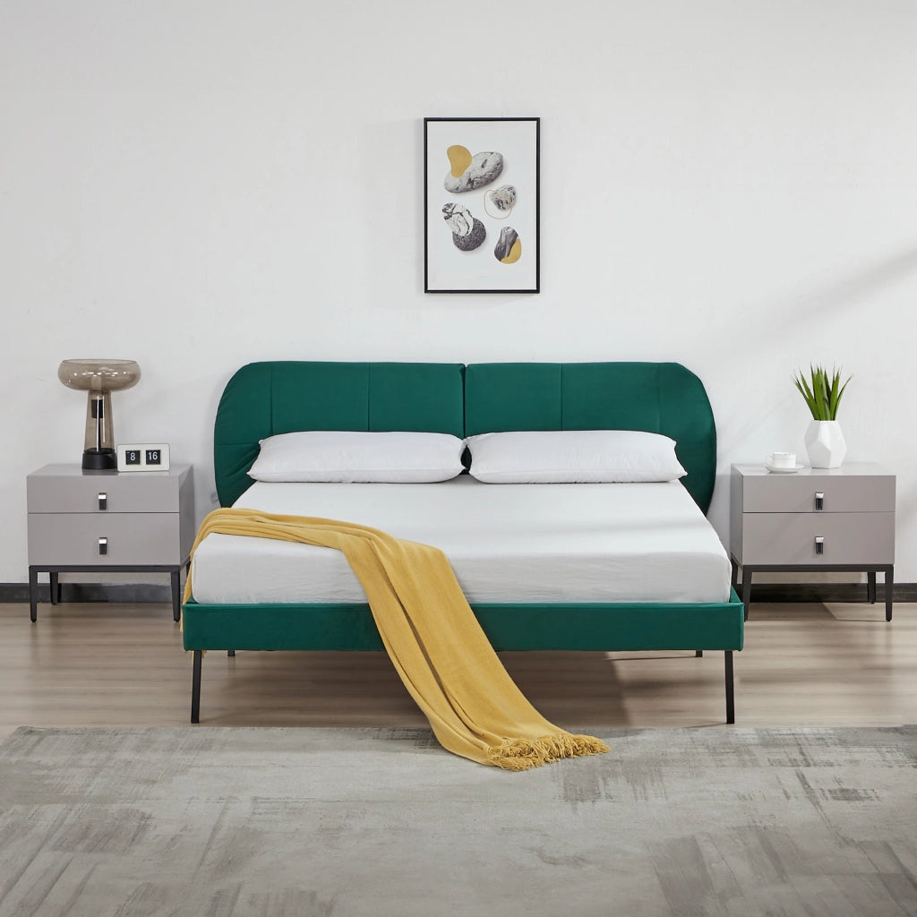 Letto Francese Porvoo con Testiera e Materasso 140x200 cm Rivestimento in Velluto - Verde Scuro [en.casa]