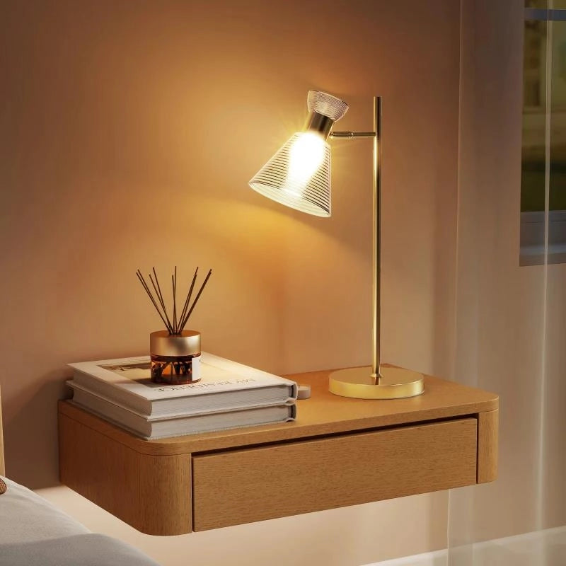 LAMPADA DA TAVOLO MODERNA CON PARALUME IN VETRO REGOLABILE AMBRATO E SATINATO, ATTACCO E27, ORO