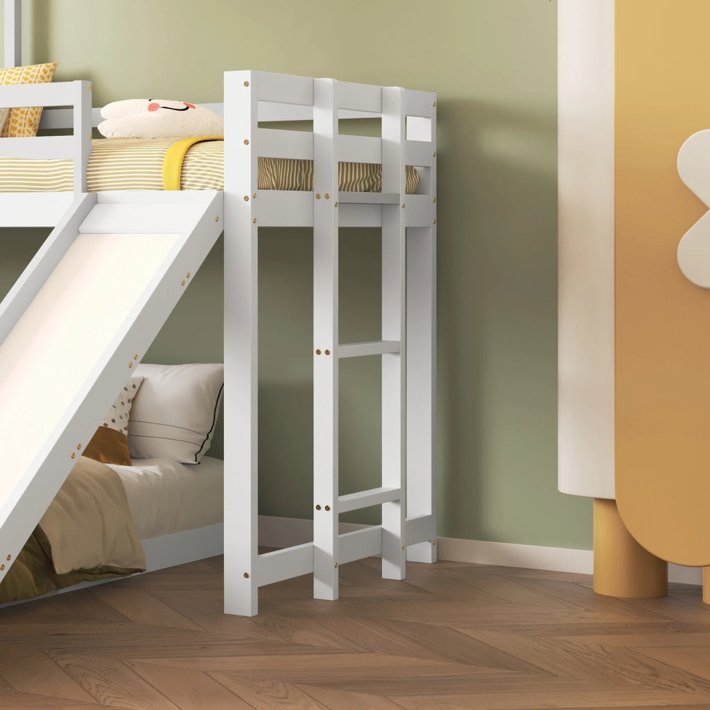 Letto a Castello Letto 3 Posti con Scivolo; Sponda e Scala; 90×200 cm e 140×200 cm; senza Materasso
