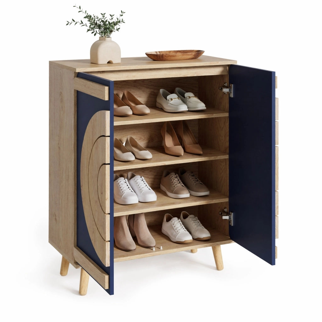 Mobile scarpiera moderno con porte geometriche; 76x37x98;5 cm; in pannelli truciolari blu e naturale
