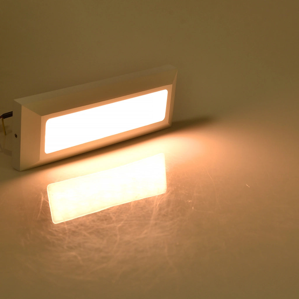 SEGNAPASSO LED A PARETE 5W CON CCT SWITCH 3 TEMPERATURE COLORE - DESIGN MODERNO ED ELEGANTE IP65 IDEALE PER AMBIENTI INTERNI ED ESTERNI