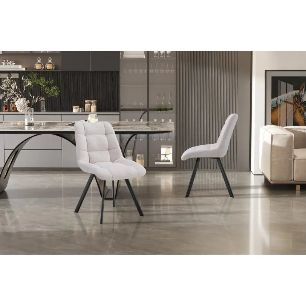 Set di 2 sedie VELMA – Tessuto beige – Gambe in metallo – Design elegante – Seduta confortevole e moderna