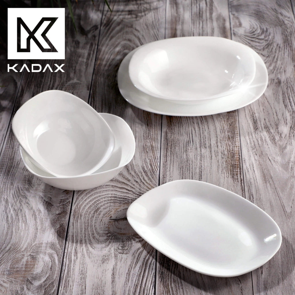 Set di stoviglie KADAX composto da 6 piatti, colore bianco.