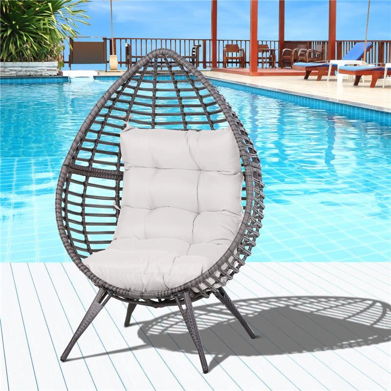 POLTRONA IN PE RATTAN GRIGIO CON MORBIDO CUSCINO BEIGE PER ESTERNI E INTERNI