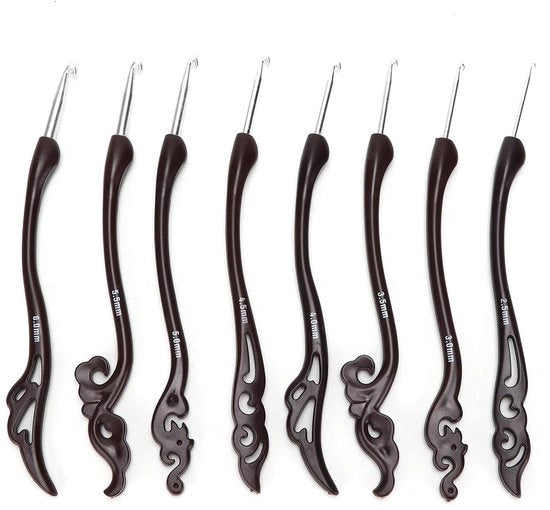 Set di Aghi per Maglia 8 Pezzi - Materiale Aluminium/TPR - Manico Ergonomico - Maglia e Punti di Croce per la Casa - Diversi Diametri 2,5-6,0 mm