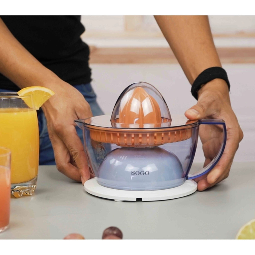 Spremiagrumi elettrico 0,5L con doppio cono e rotazione bidirezionale, 40W con avvio automatico e caraffa BPA free - Sogo