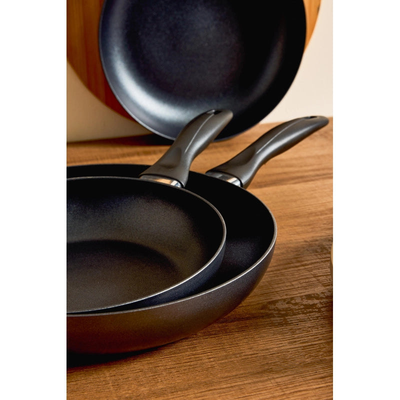 Set di 6 Padelle Alluminio Stampato Cm20 Medua Grigio Fondo Induzione Manico Bakelite