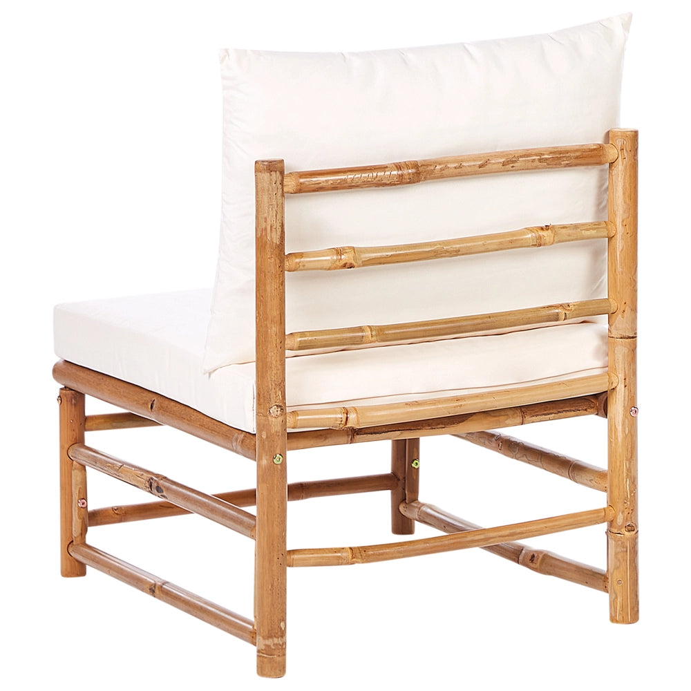 Set da giardino modulare con divano a 3 post 2 poltrone e tavolino in bambù naturale con cuscini bianco crema esterno elegante